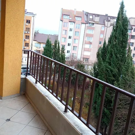 Διαμέρισμα In 2 *